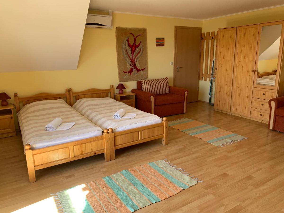 Holidaysport Haus Balatongyörök Buitenkant foto