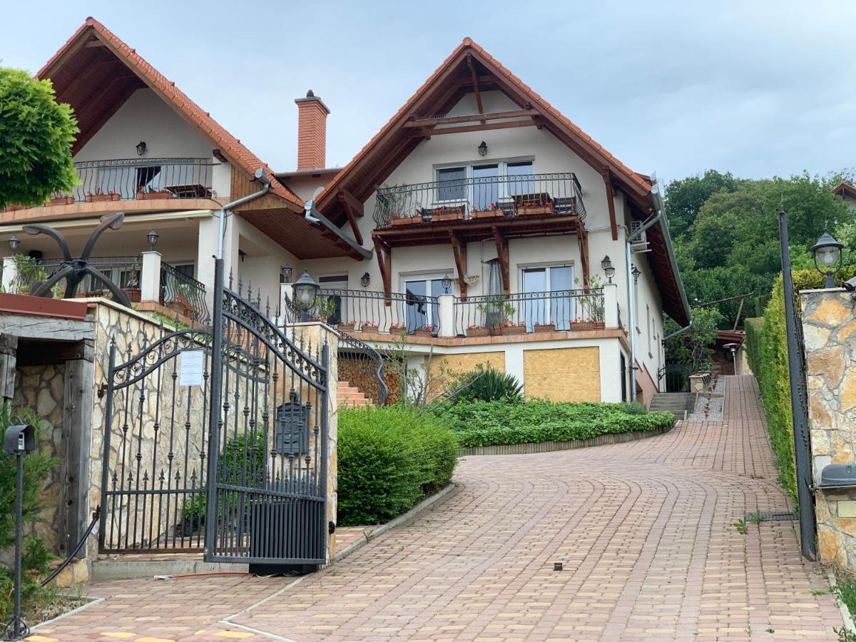Holidaysport Haus Balatongyörök Buitenkant foto