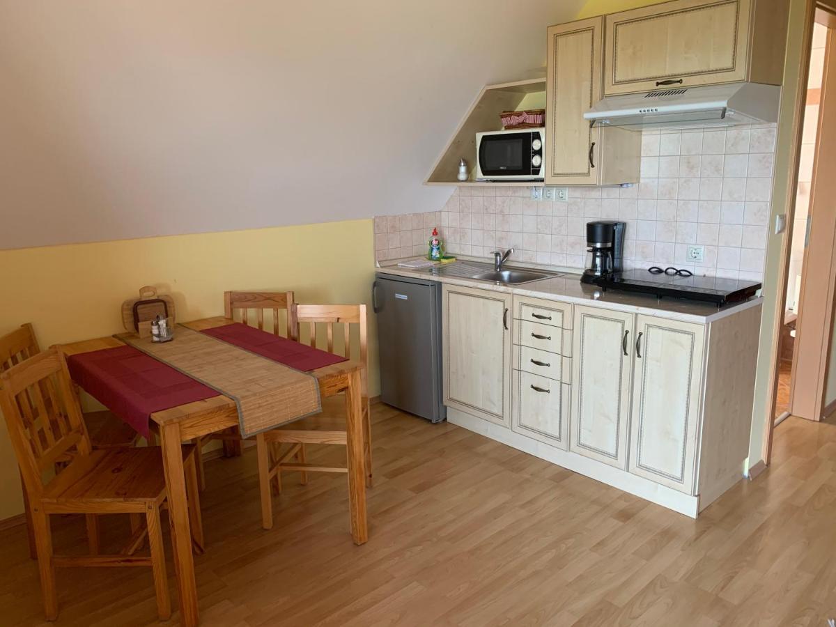 Holidaysport Haus Balatongyörök Buitenkant foto